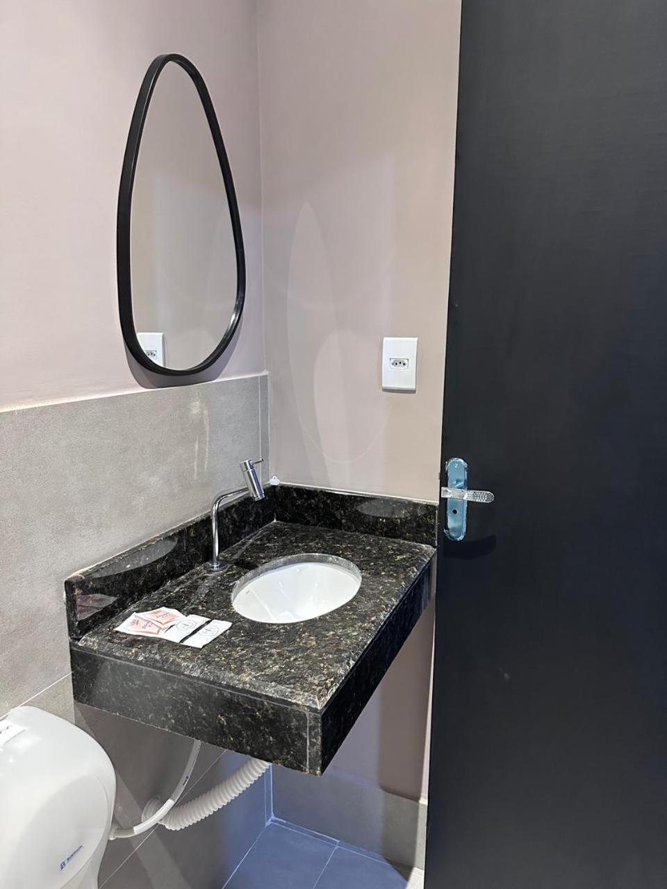 Otto Hotel غوفيرنادور فالاداريس المظهر الخارجي الصورة