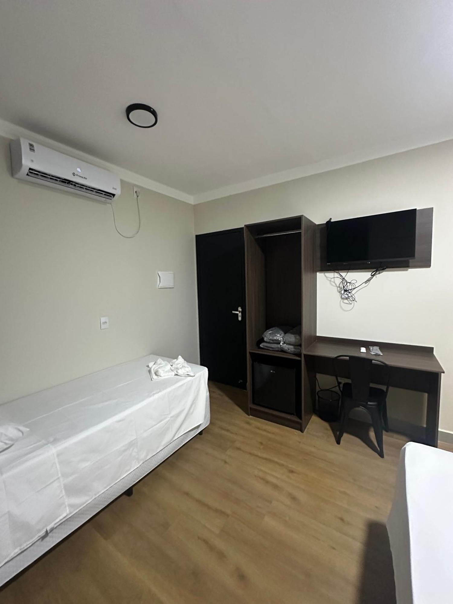 Otto Hotel غوفيرنادور فالاداريس المظهر الخارجي الصورة